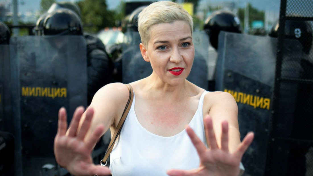 Maria Kalesnikava under protest ved politimenn. Foto: UN Watch